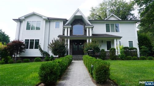 41 Sunset Rd, Demarest, NJ, 07627-2413 | Card Image