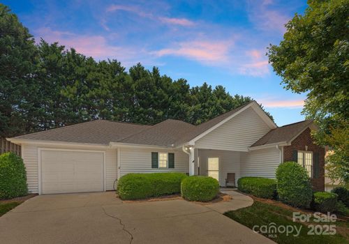 110 Whitehall Dr, Mooresville, NC, 28117-9145 | Card Image