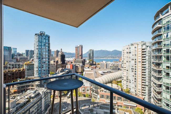 2307 - 688 Abbott Street, Condo with 2 bedrooms, 2 bathrooms and 1 parking in Vancouver BC | Image 13