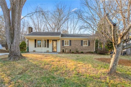 1305 Lashley Park Dr, Gibsonville, NC, 27249-2209 | Card Image