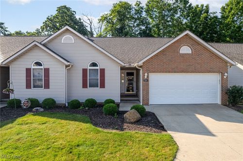 1435 Waters Edge Drive, Akron, OH, 44313 | Card Image