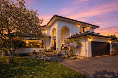 18985 119b Ave, Pitt Meadows, BC, V3Y1X4 | Card Image