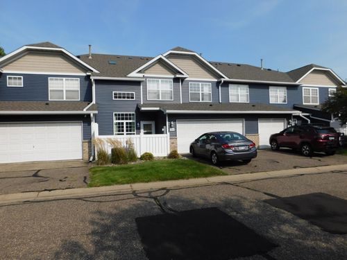 484 Hickory Ln N, Oakdale, MN, 55128-7037 | Card Image