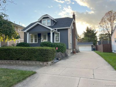 1853 Cummings Avenue, Home with 2 bedrooms, 2 bathrooms and null parking in Berkley MI | Image 1