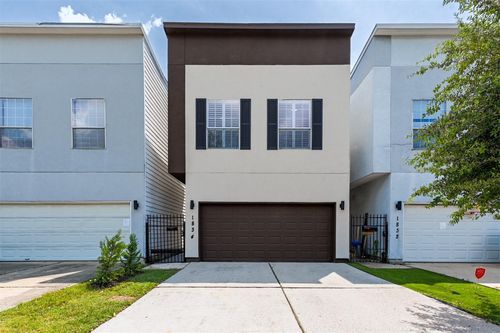 1834 Woodvine Dr, Houston, TX, 77055-2515 | Card Image