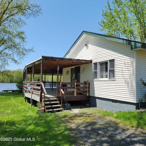 65 Marcellus Ln, Schaghticoke, NY, 12154-2100 | Card Image