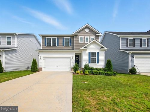 121 Raven Oaks Dr, WINCHESTER, VA, 22602-6893 | Card Image