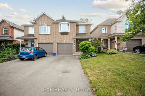 132 Harnesworth Cres, Waterdown, ON, L8B0J3 | Card Image