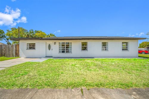 4916 Carlyle Rd, TAMPA, FL, 33615-4753 | Card Image