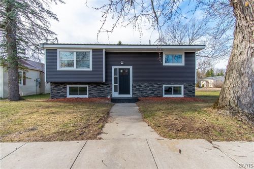 627 New York Ave, Watertown, NY, 13601-1116 | Card Image