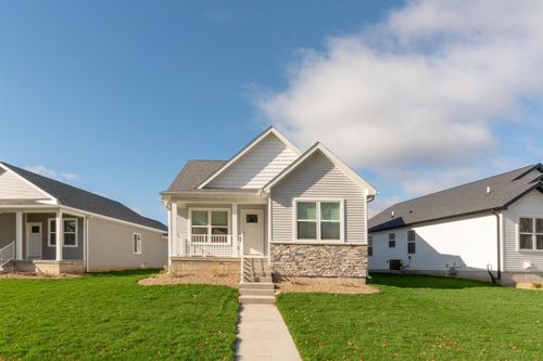 125 Axlewood Dr, Waterloo, IA, 50701-1228 | Card Image