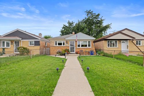7736 Lotus Avenue, Burbank, IL, 60459 | Card Image