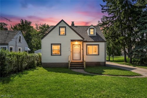5516 Garden Street, Maple Heights, OH, 44137 | Card Image