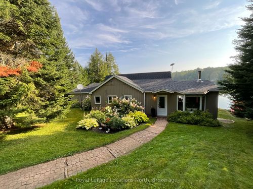 1433 S Horn Lake Rd, Burks Falls, ON, P0A1C0 | Card Image