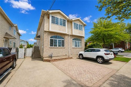 99 Freedom Ave, Staten Island, NY, 10314-3703 | Card Image