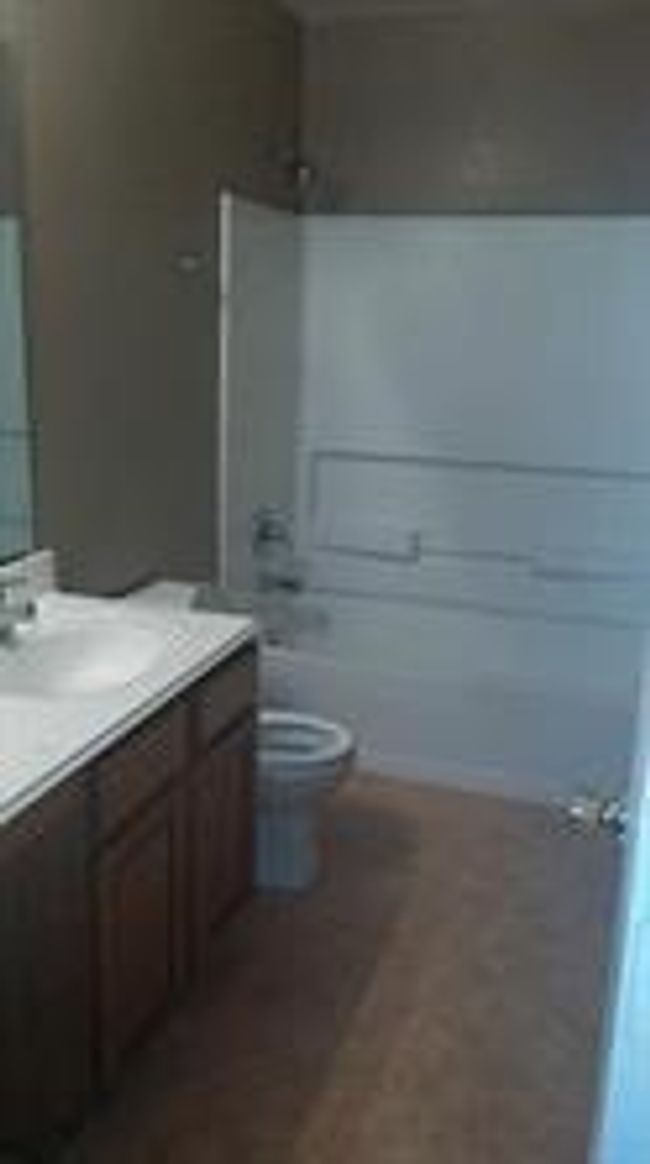 22818 Cabanna Rd, House other with 3 bedrooms, 2 bathrooms and 1 parking in Spring TX | Image 6