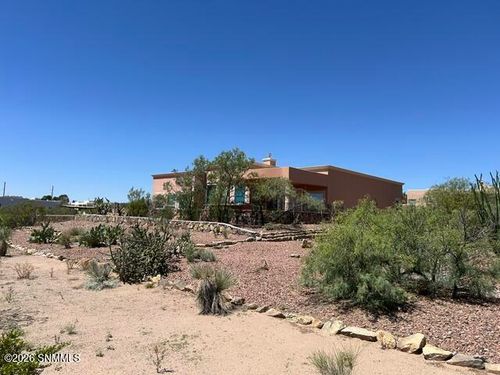 5635 Spanish Pointe Rd, Las Cruces, NM, 88007-8967 | Card Image