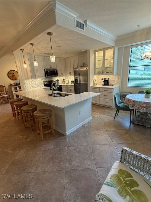 101-9492 Casoria Ct, NAPLES, FL, 34113-8282 | Card Image