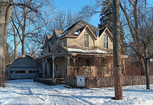 189 S Genesee St, Montrose, MI, 48457-7702 | Card Image