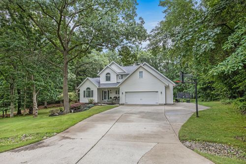 10761 Timberline Rd, Greenville, MI, 48838-8188 | Card Image