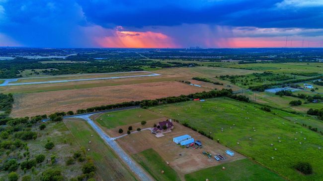 So close to the "big city" but still so much in the country! | Image 38