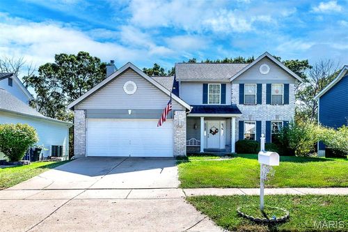 17347 Hilltop Ridge Dr, Eureka, MO, 63025-1043 | Card Image