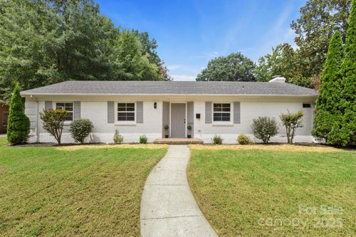 6243 Covecreek Dr, Charlotte, NC, 28215-1646 | Card Image