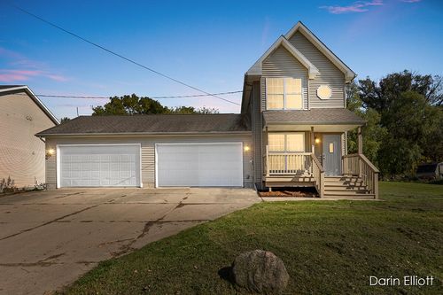 240 N Garfield St, Maple Rapids, MI, 48853-5012 | Card Image