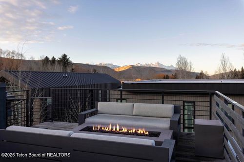 855 Wheatleigh Way, Jackson, WY, 83001 | Card Image