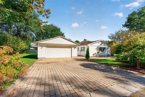 216 9th Ave, Kingston, IL, 60145-8460 | Card Image