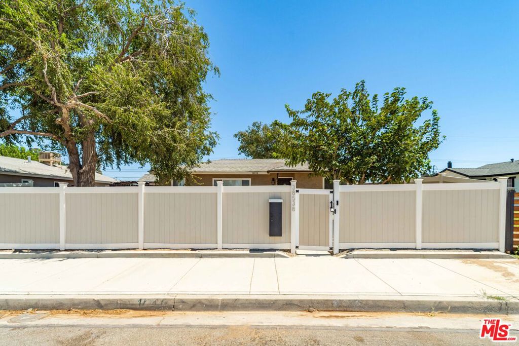 Residential in Palmdale 3