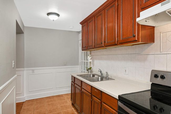 Unit 1 - Main Level - Kitchen | Image 5