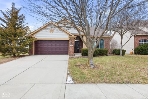 596 Burr Oak Dr, Carmel, IN, 46032-4572 | Card Image