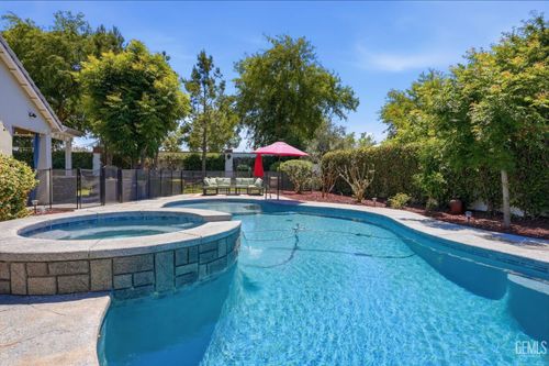 12515 Lincolnshire Drive, Bakersfield, CA, 93311 | Card Image