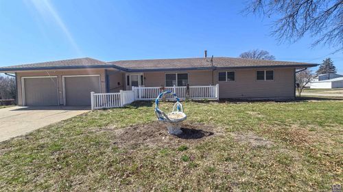 1589 2nd Ave W, Horton, KS, 66439-1101 | Card Image