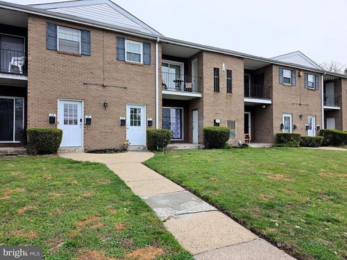 a11-1294 Cooper St, BEVERLY, NJ, 08010-3012 | Card Image