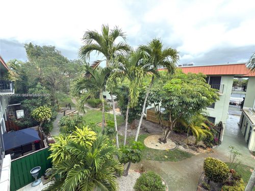 apt-d19-805 W Oakland Park Blvd, Wilton Manors, FL, 33311-1747 | Card Image