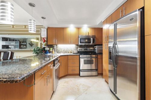 apt-18g-1865 S Ocean Dr, Hallandale Beach, FL, 33009-7607 | Card Image