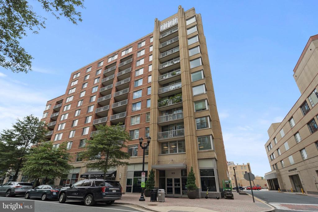 Residential in ARLINGTON
