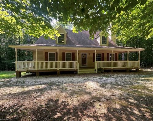 8811 Chipsin Path, Gloucester, VA, 23061 | Card Image