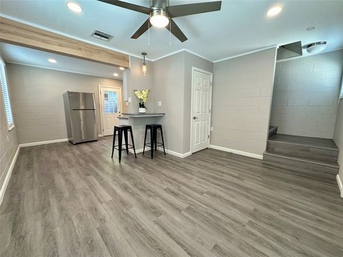 apt-a-2612 Rogers Ave, Austin, TX, 78722-1729 | Card Image