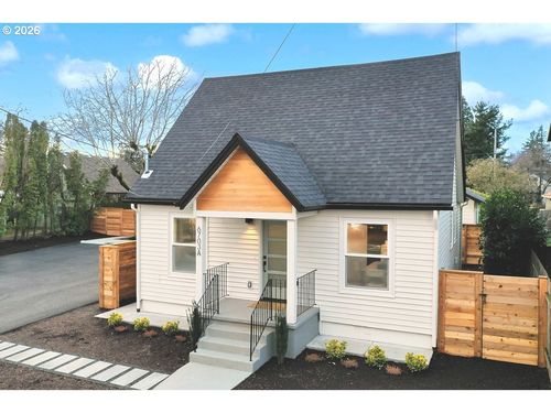 a-6703 Se 69th Ave, Portland, OR, 97206-7300 | Card Image