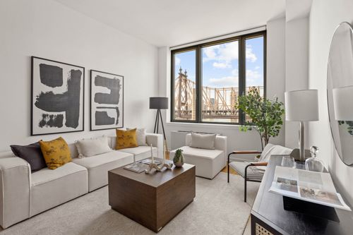 ph2e-425 Main St, New York, NY, 10044-0238 | Card Image