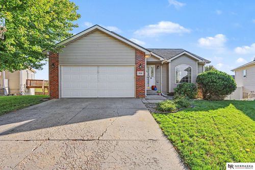 7436 N 17th Ct, Lincoln, NE, 68521-9063 | Card Image