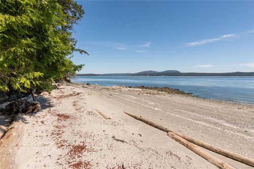 105 Cusheon Pl, Salt Spring, BC, V8K2E2 | Card Image