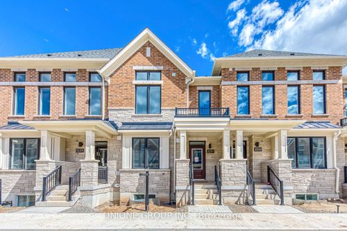 3257 Crystal Dr, Oakville, ON, L6M5S9 | Card Image
