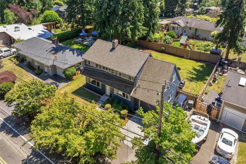 6505 Ne Arrowhead Dr, Kenmore, WA, 98028-5808 | Card Image