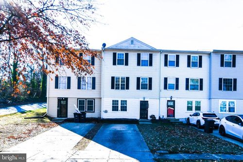 5609 Kolb St, FAIRMOUNT HEIGHTS, MD, 20743-1353 | Card Image
