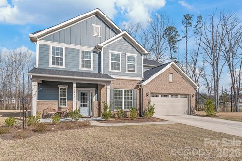 1043 Kalli Dr, Matthews, NC, 28104-4415 | Card Image