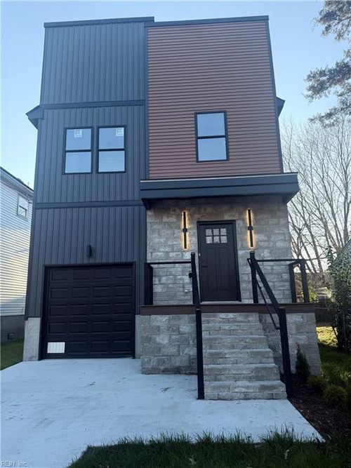 120 E Kelly Ave, Hampton, VA, 23663-1651 | Card Image